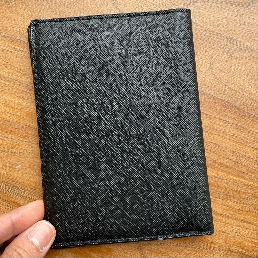 Victoria's Secret Travel Wallet / Passport Holder Gift for Travel Lover - Picture 3 of 6